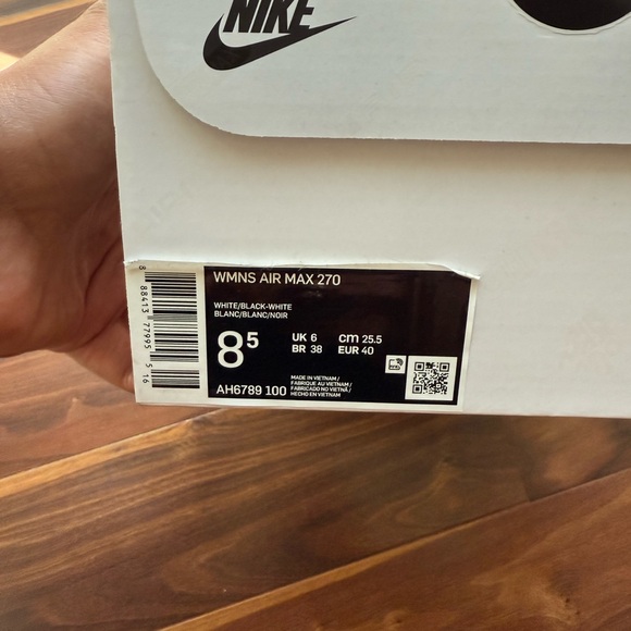 Women’s Nike Air Max 270 - Picture 5 of 7